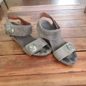 Taos Leather Wedge Sandal Shoes ♡ 7